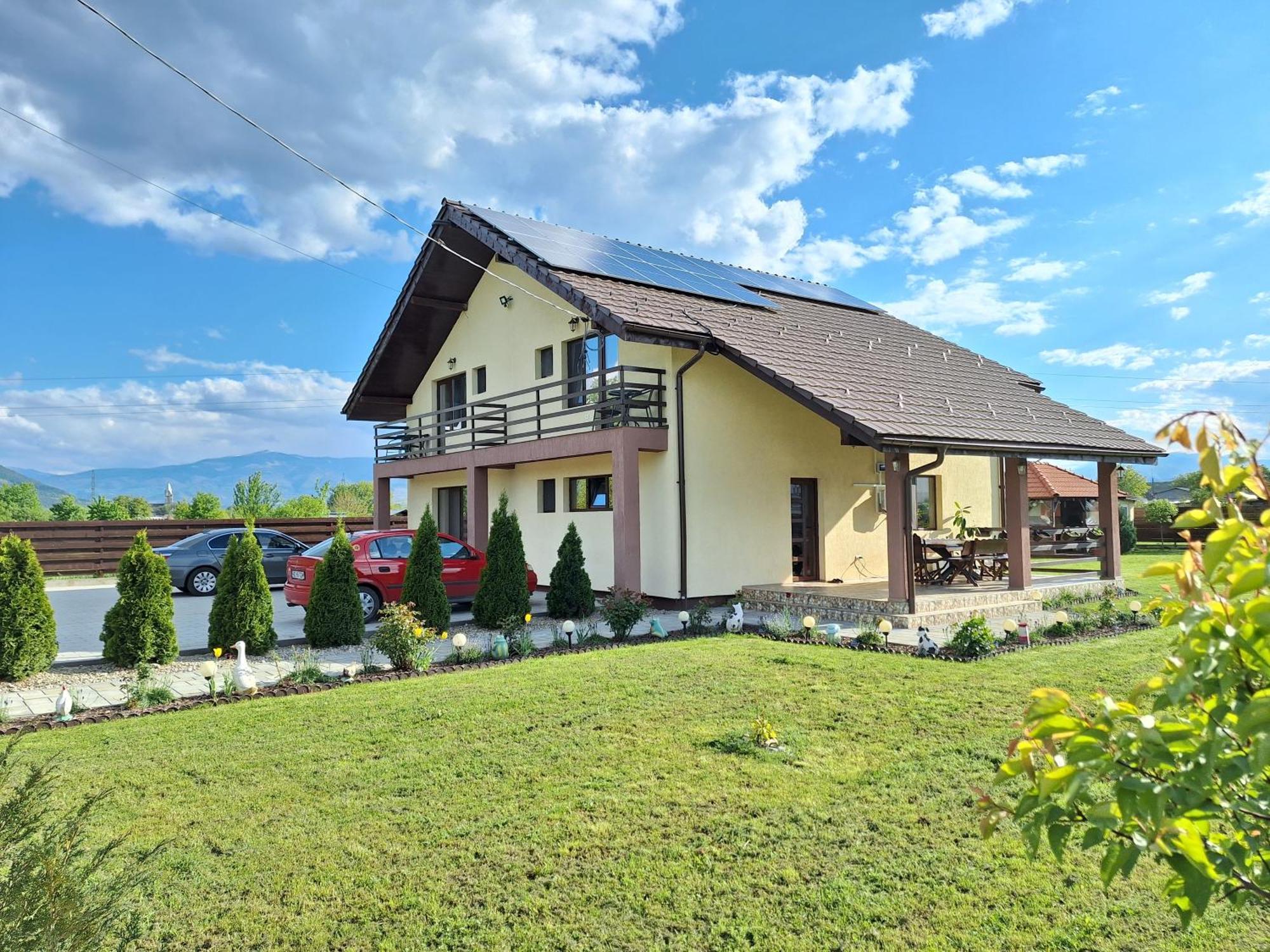 Pensiunea Daria Хацег Экстерьер фото